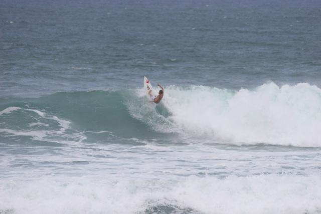 2007 Hawaii Vacation  0743 North Shore Surfing
